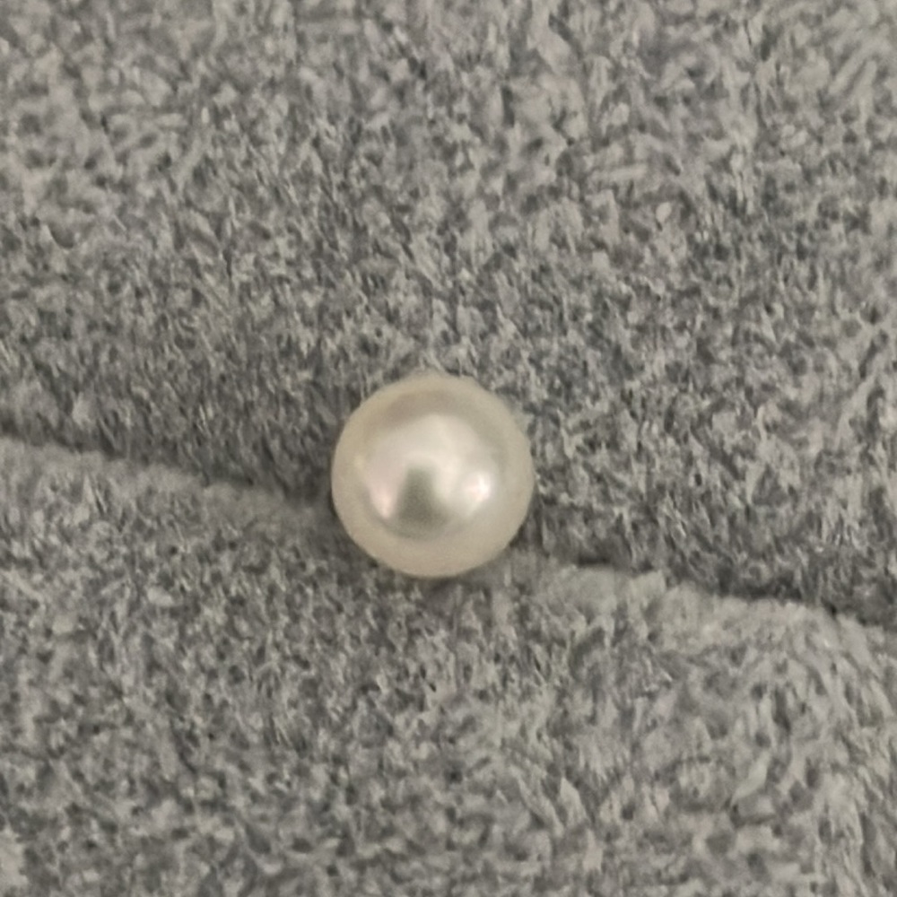 Beautiful Fresh Water Real Pearl
